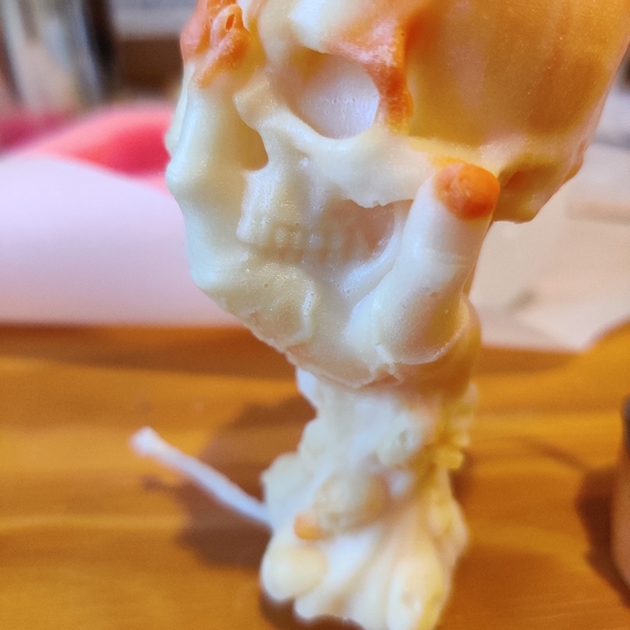 Homemade Candle Skull Canfle - Picture 2 of 3
